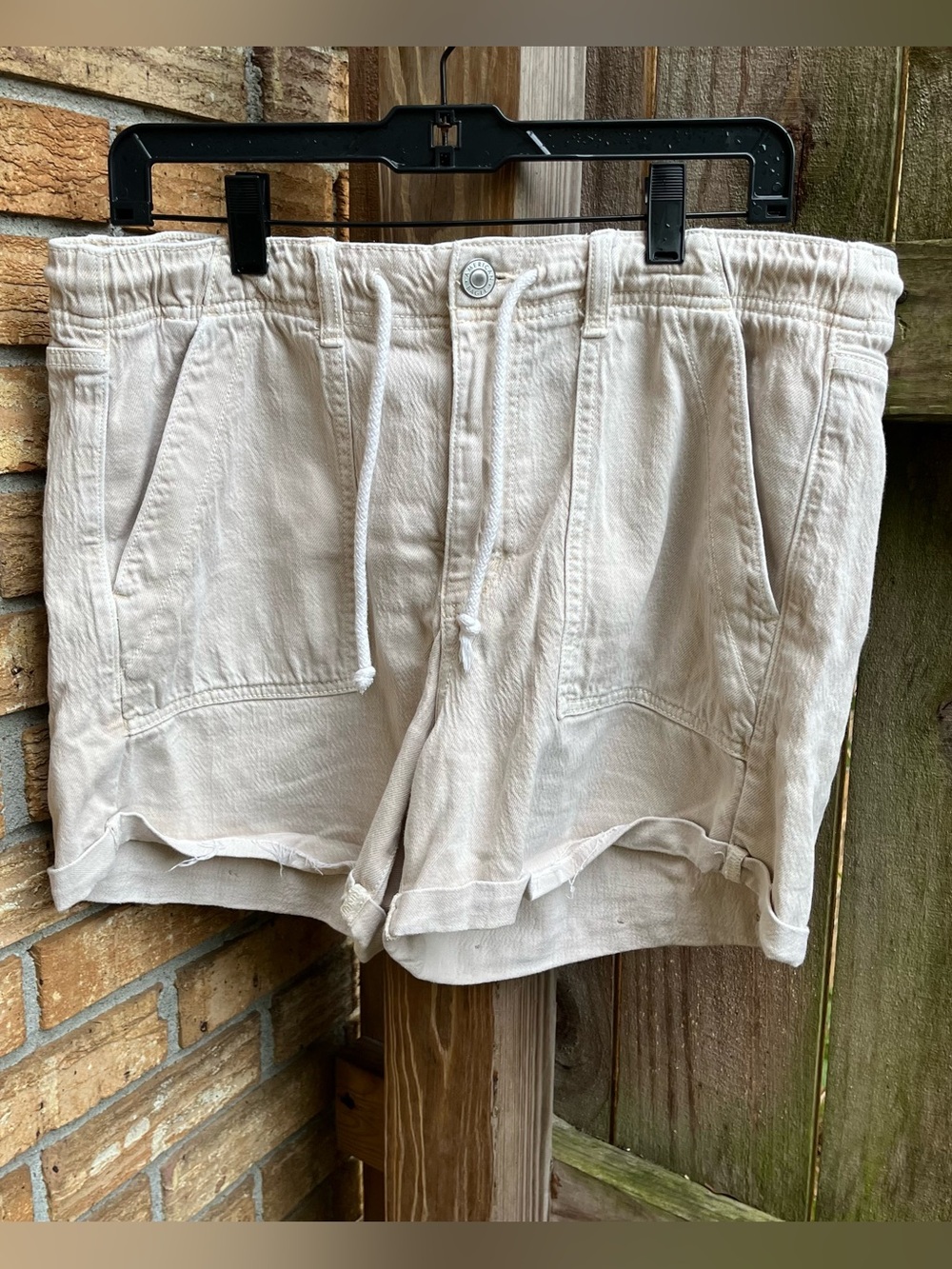 American Eagle Outfitters Light Beige Drawstring Cotton Shorts